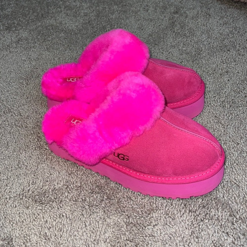 hot pink uggs